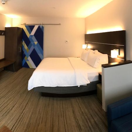 Holiday Inn Express & Suites - Hannibal - Medical Center Bagian luar foto